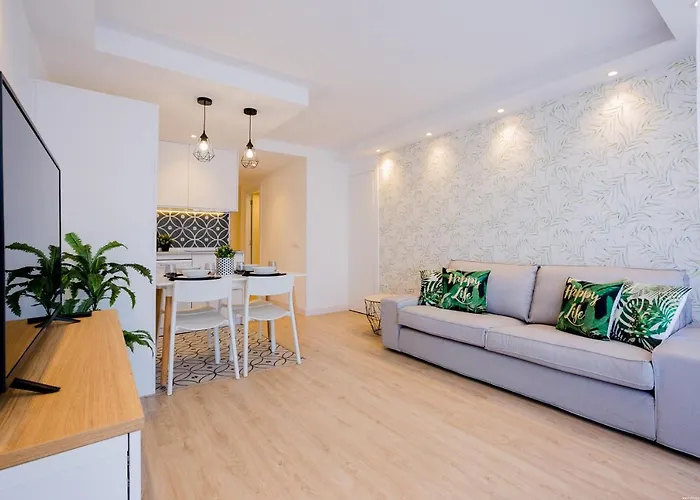 Stylish & Modern 2 Bedroom Apartment In Olympia Playa Las Americas