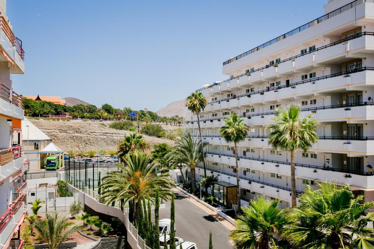 Stylish & Modern 2 Bedroom In Olympia Playa Americas Apartment